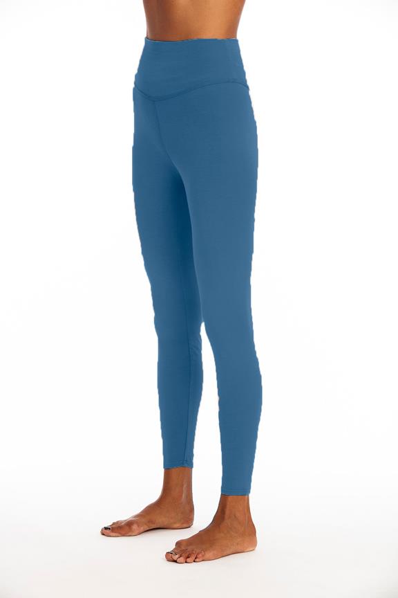 Legging Yoga Plus Indigoblauw via Shop Like You Give a Damn