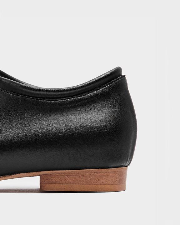 Ballerinas Akira Pumps Nopal Black from Shop Like You Give a Damn