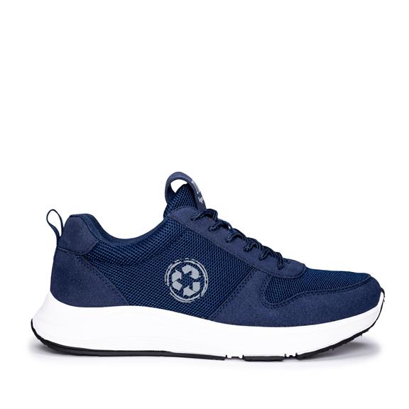 Sneakers Jor Blauw via Shop Like You Give a Damn