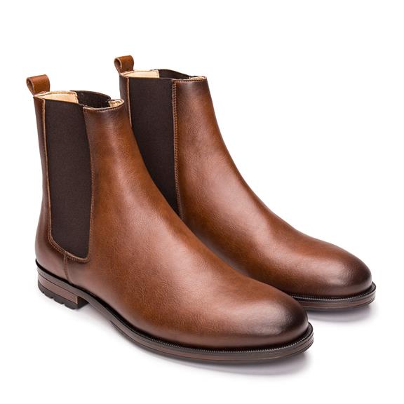 Chelsea Boots Basti Bruin from Shop Like You Give a Damn