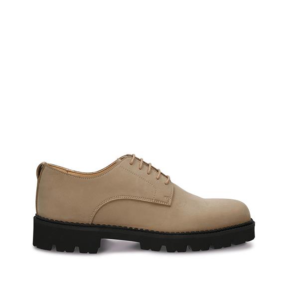 Veterschoenen Adrien Beige via Shop Like You Give a Damn