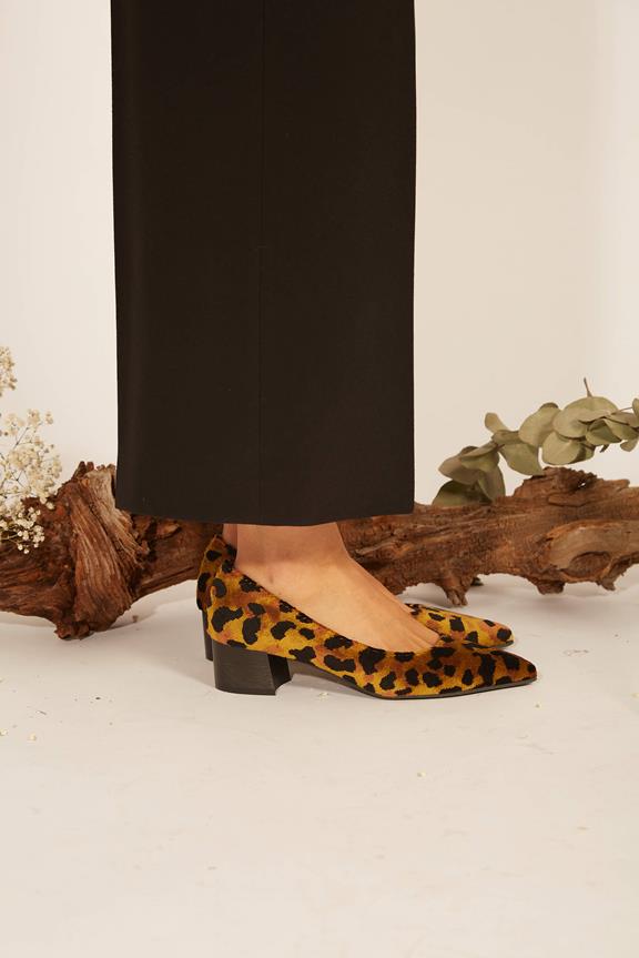 Pumps Leopard Ferox Midi Bruin/Zwart via Shop Like You Give a Damn