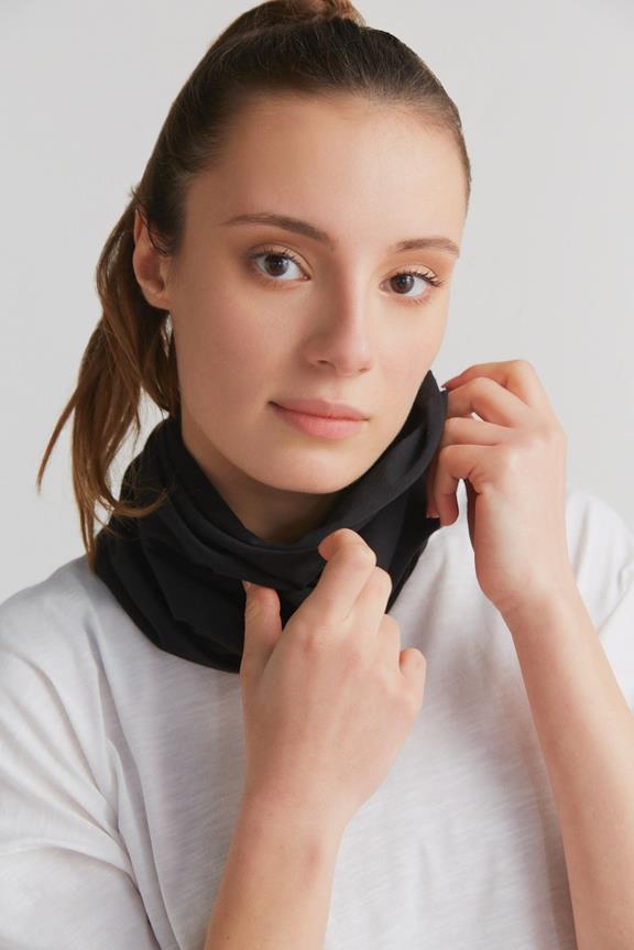 Tube Sjaal Unisex Zwart from Shop Like You Give a Damn