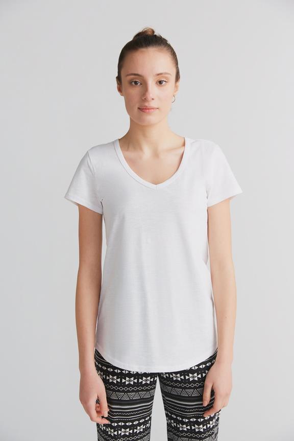 T-Shirt V-Hals FlammÃ© Naturel Wit via Shop Like You Give a Damn