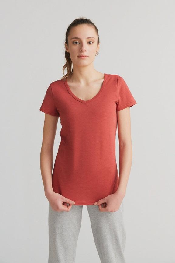 T-Shirt V-Hals FlammÃ© Terracotta via Shop Like You Give a Damn