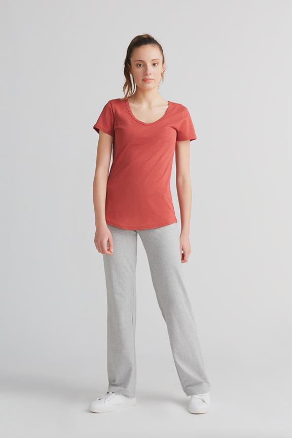 T-Shirt V-Hals FlammÃ© Terracotta from Shop Like You Give a Damn