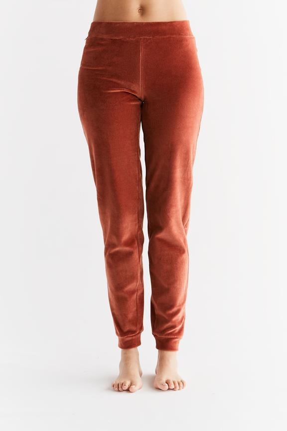 Broek Nicky Tabasco Rood via Shop Like You Give a Damn