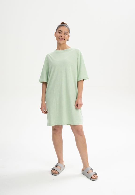 T-Shirt Oversized Kleid Baasu Lente GemÃªleerd Groen via Shop Like You Give a Damn
