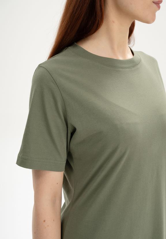 T-Shirtjurk Darsha Tijmgroen from Shop Like You Give a Damn