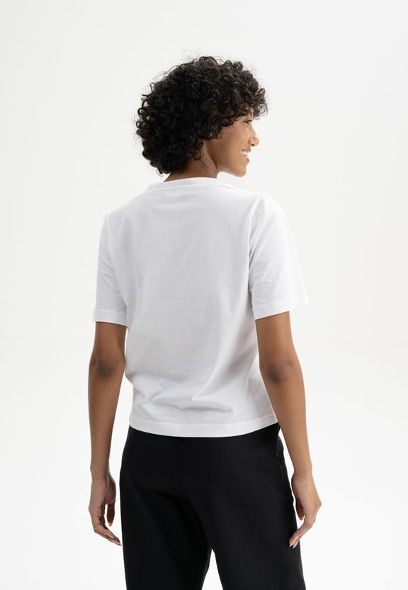 T-Shirt V-Hals Ankita Wit from Shop Like You Give a Damn
