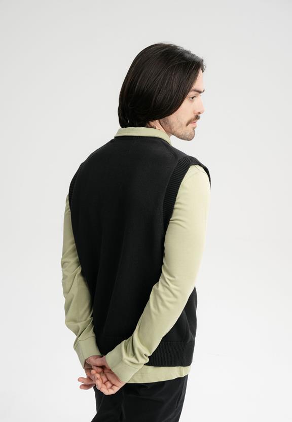 Gebreid Vest Lakesh Zwart from Shop Like You Give a Damn