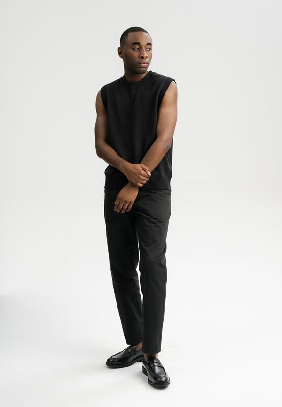 Gebreid Vest Lakesh Zwart from Shop Like You Give a Damn