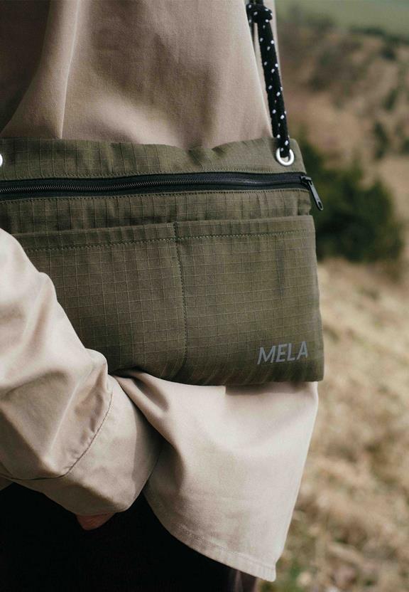 Ripstop Tas Unisex Sneha Donker Olijfgroen via Shop Like You Give a Damn