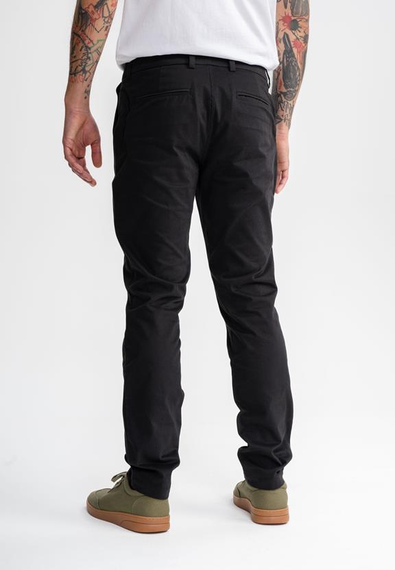 Chino Broek Regular Fit Ranjith Zwart from Shop Like You Give a Damn