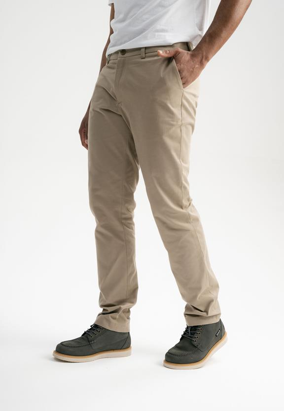 Chino-Broek Regular Fit Ranjith Koriander Beige from Shop Like You Give a Damn