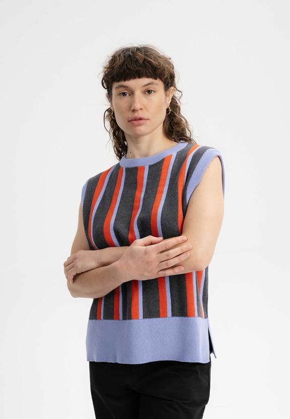 Vest Jacquard Knit Jamuna Gestreept Baksteenrood from Shop Like You Give a Damn Vest Jacquard Knit Jamuna Gestreept Baksteenrood from Shop Like You Give a Damn