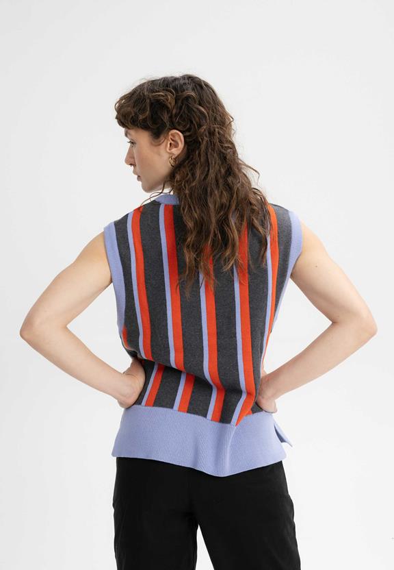 Vest Jacquard Knit Jamuna Gestreept Baksteenrood from Shop Like You Give a Damn Vest Jacquard Knit Jamuna Gestreept Baksteenrood from Shop Like You Give a Damn