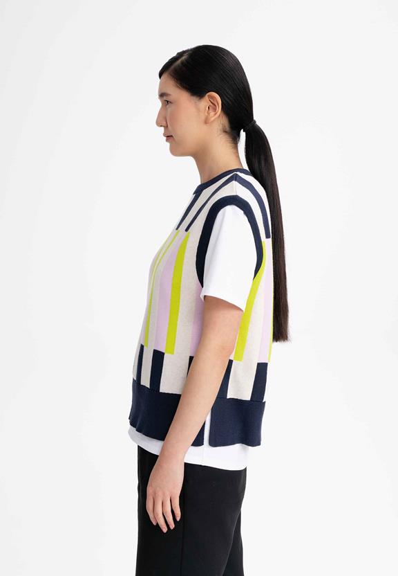 Vest Jacquard Knit Jamuna Kleurrijke Strepen Multicolor from Shop Like You Give a Damn Vest Jacquard Knit Jamuna Kleurrijke Strepen Multicolor from Shop Like You Give a Damn