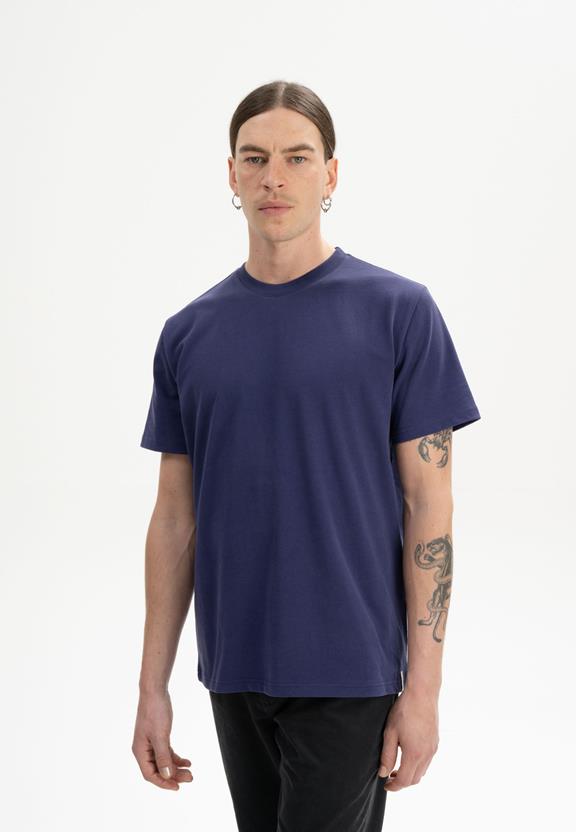 T-Shirt Heavy Pravin Summer Night Paars via Shop Like You Give a Damn