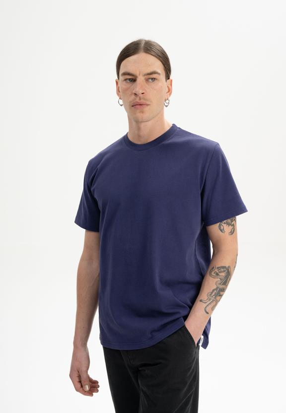 T-Shirt Heavy Pravin Summer Night Paars from Shop Like You Give a Damn