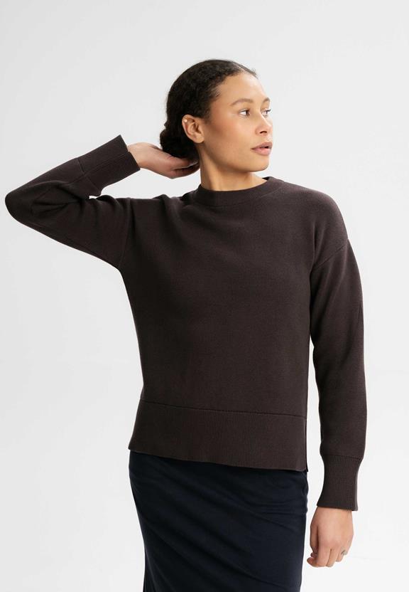 Gebreide Trui Faiza Donkerbruin via Shop Like You Give a Damn