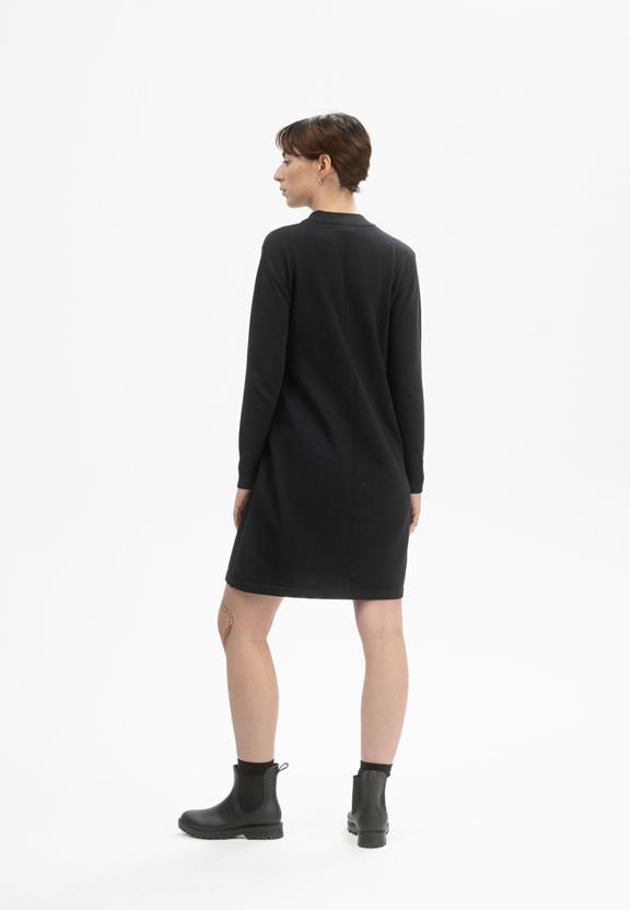 Jurk Basic Fijn Gebreid Harleen Zwart from Shop Like You Give a Damn