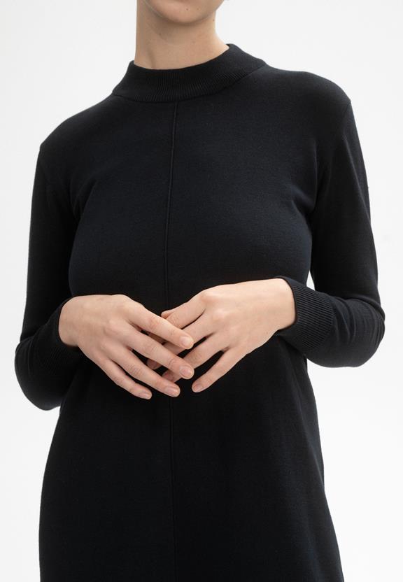 Jurk Basic Fijn Gebreid Harleen Zwart from Shop Like You Give a Damn
