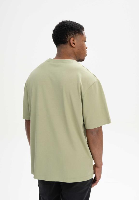 T-Shirt Oversized Heavy Bhajan Tea Leaf Groen from Shop Like You Give a Damn
