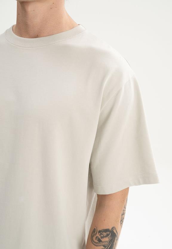 T-Shirt Oversized Zware Bhajan Berk Beige from Shop Like You Give a Damn