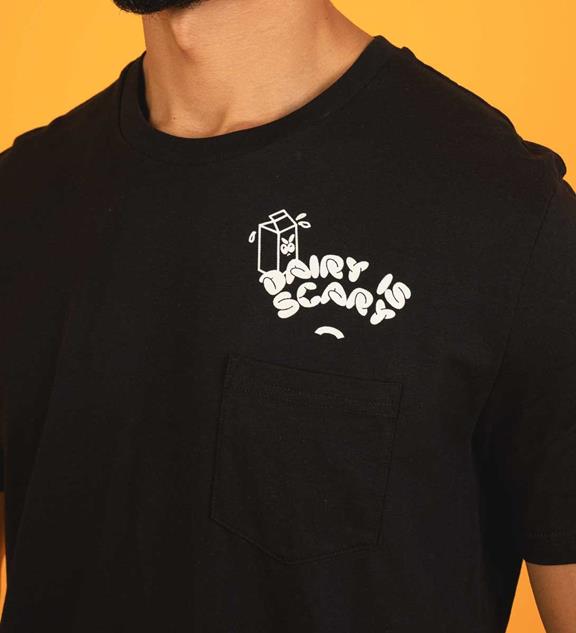 T-Shirt Dairy Is Scary Zwart 1