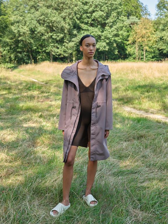Regenjas Hammond Taupe from Shop Like You Give a Damn