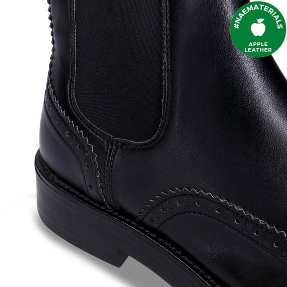 Chelsea Boots Sisi Zwart from Shop Like You Give a Damn
