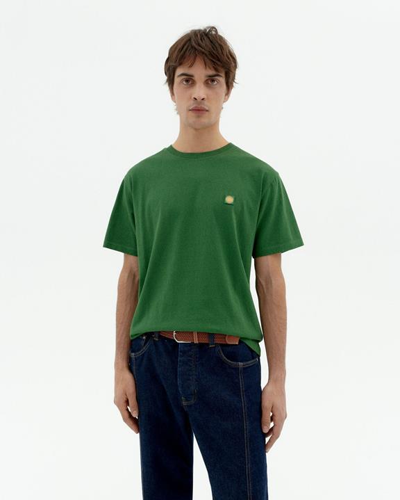 T-Shirt Met Gele Zon Op De Rug Groen from Shop Like You Give a Damn