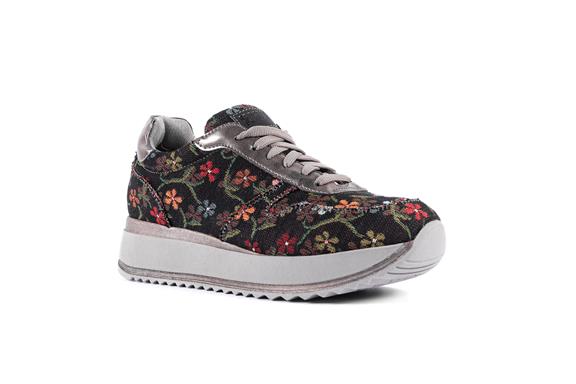 Sneakers AziÃ« Zwart Floret Zwart via Shop Like You Give a Damn