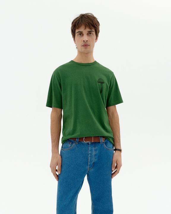 T-Shirt Zach Funghi Groen via Shop Like You Give a Damn