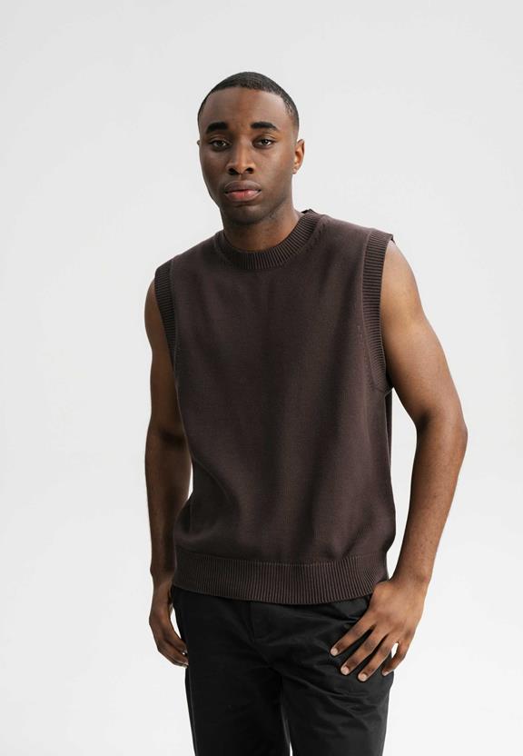 Gebreid Vest Lakesh Brown from Shop Like You Give a Damn
