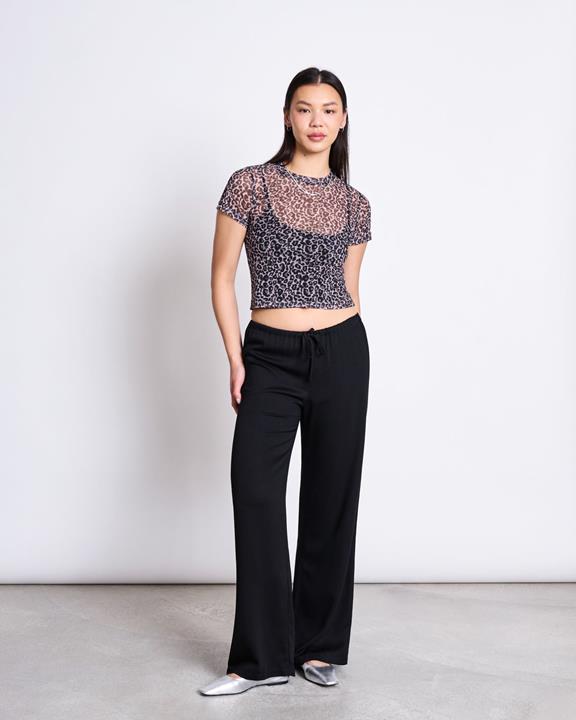 T-Shirt Evie Mesh Leo Print Zwart/Roze from Shop Like You Give a Damn