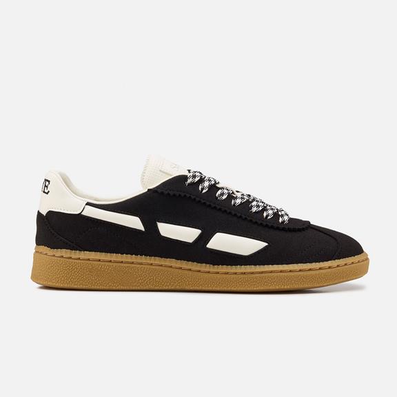 Sneakers M70 Jazzy Zwart from Shop Like You Give a Damn