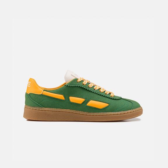 Sneakers M70 Jazzy Pine & Mandarijn via Shop Like You Give a Damn