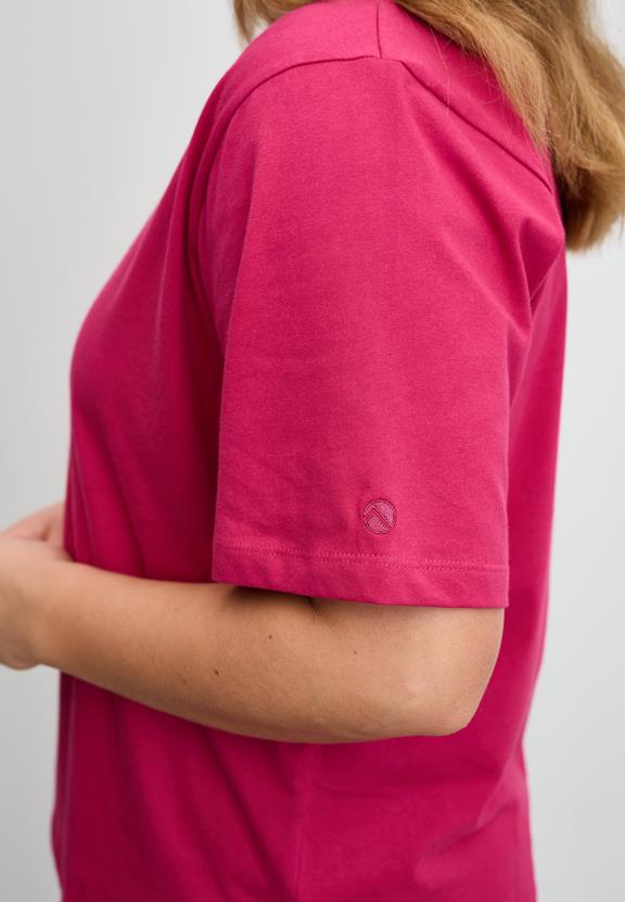 T-Shirt Augusta Ruby from Shop Like You Give a Damn