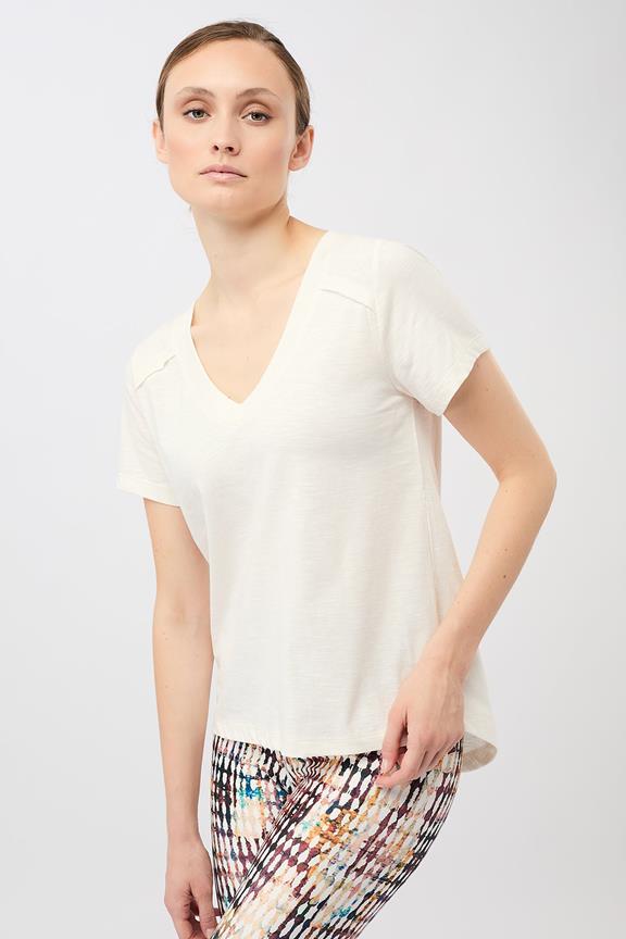 T-Shirt De Nieuwe V-Hals Wit via Shop Like You Give a Damn