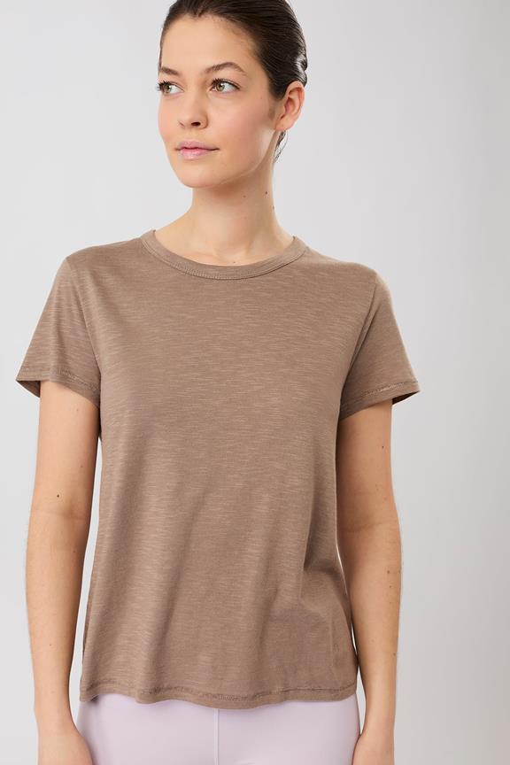 T-Shirt Rest Recovery Curtado Bruin via Shop Like You Give a Damn