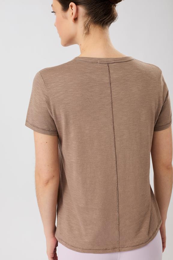 T-Shirt Rest Recovery Curtado Bruin from Shop Like You Give a Damn