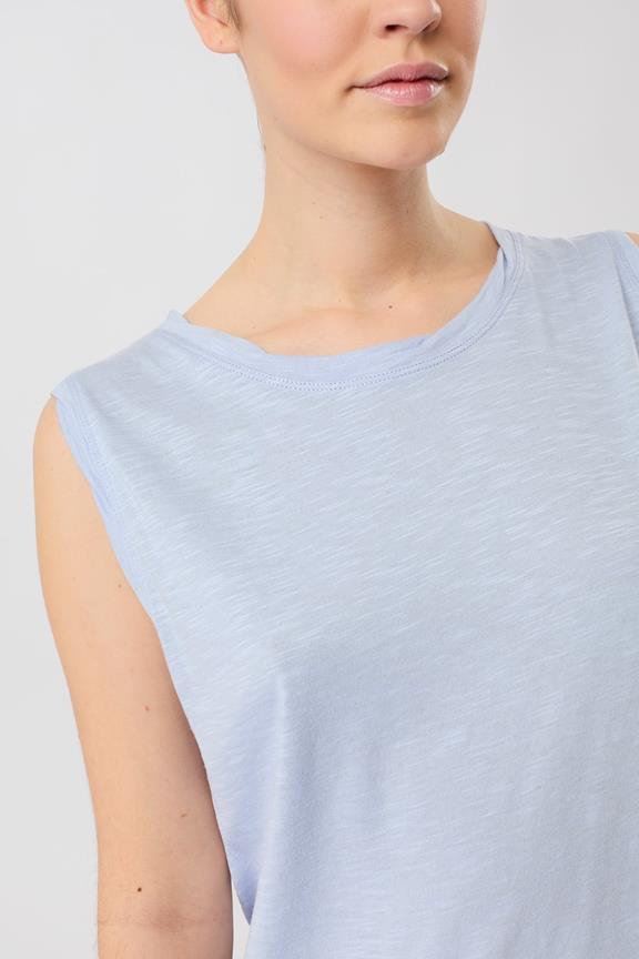 Top Daily Etheral Glow Lichtblauw from Shop Like You Give a Damn