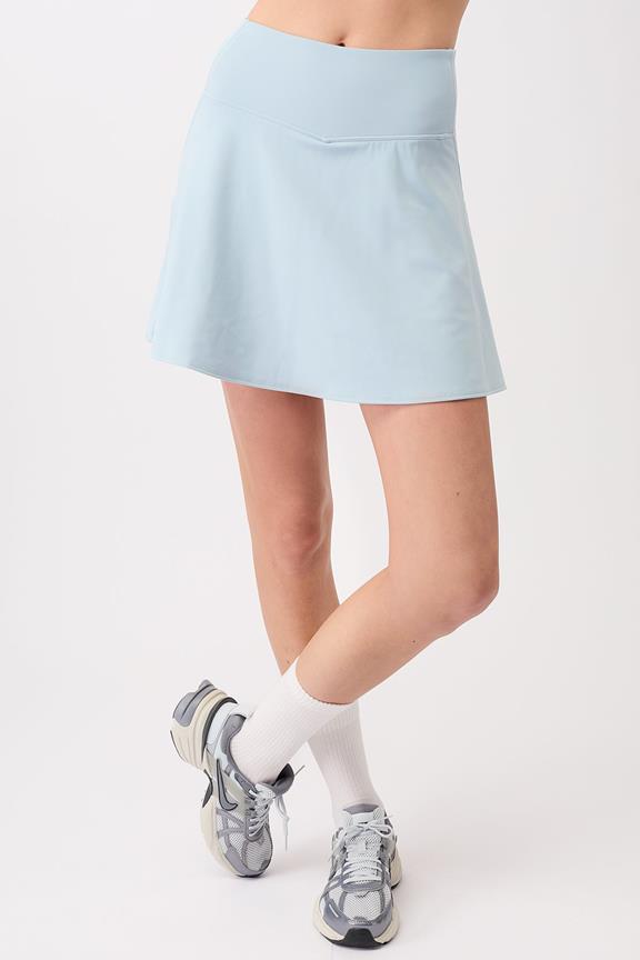 Skorts Power Foggy Glass Blauw via Shop Like You Give a Damn