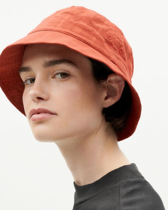 Hoed Yelle Geruit Rood from Shop Like You Give a Damn