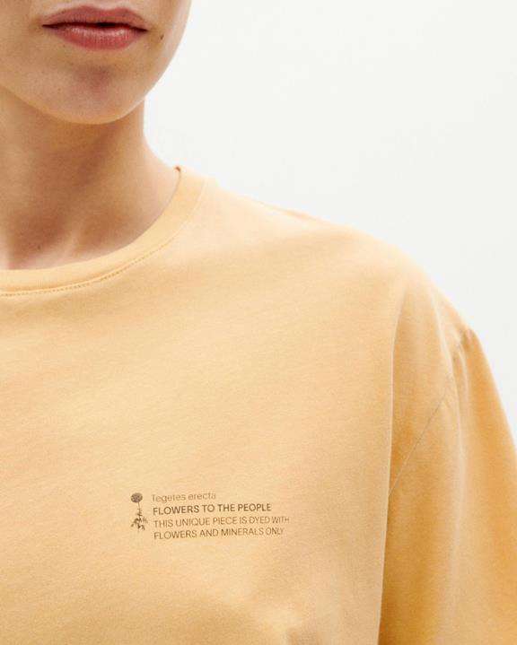 T-Shirt Tagetes Natuurlijke Kleurstof from Shop Like You Give a Damn