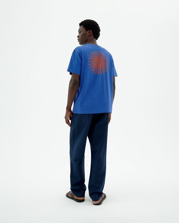 T-Shirt Zon Blauw Met Bruine Achterkant from Shop Like You Give a Damn