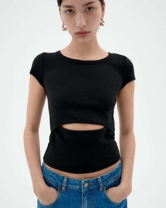 Top Faye Zwart from Shop Like You Give a Damn