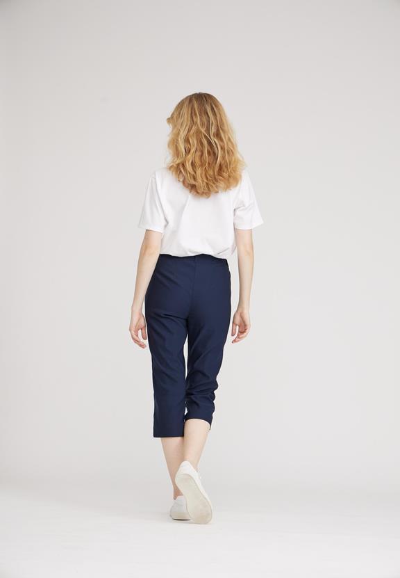 Broek Taylor Regular Capri Ml Marineblauw from Shop Like You Give a Damn